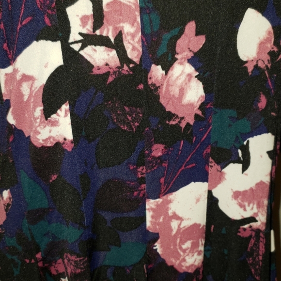 NY Collection Floral  Dress - Picture 3 of 8